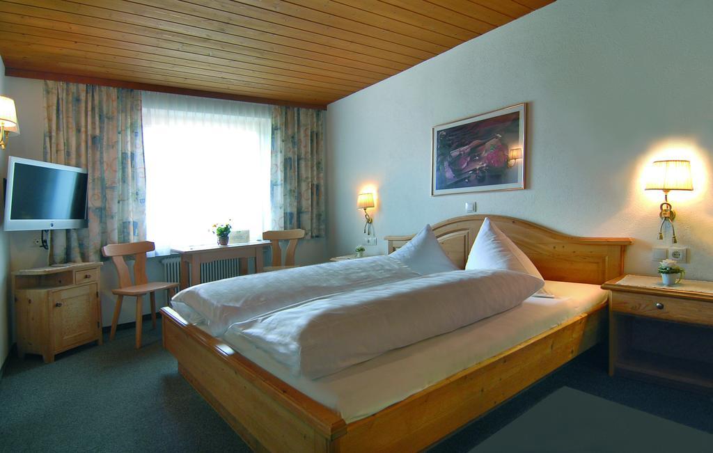 Gasthof Bad Sonnenberg Nueziders Room photo
